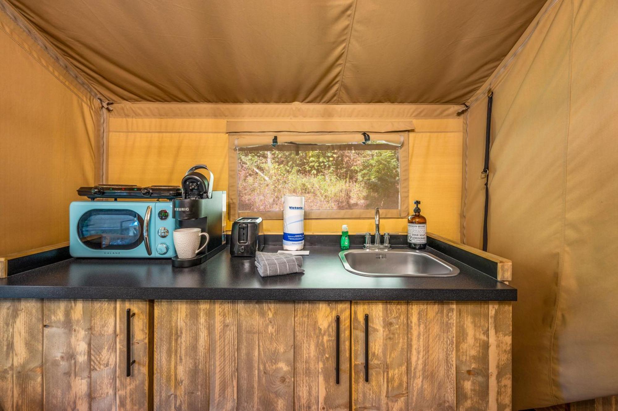 Hotel Firefly Season Glamping Sevierville Exterior foto